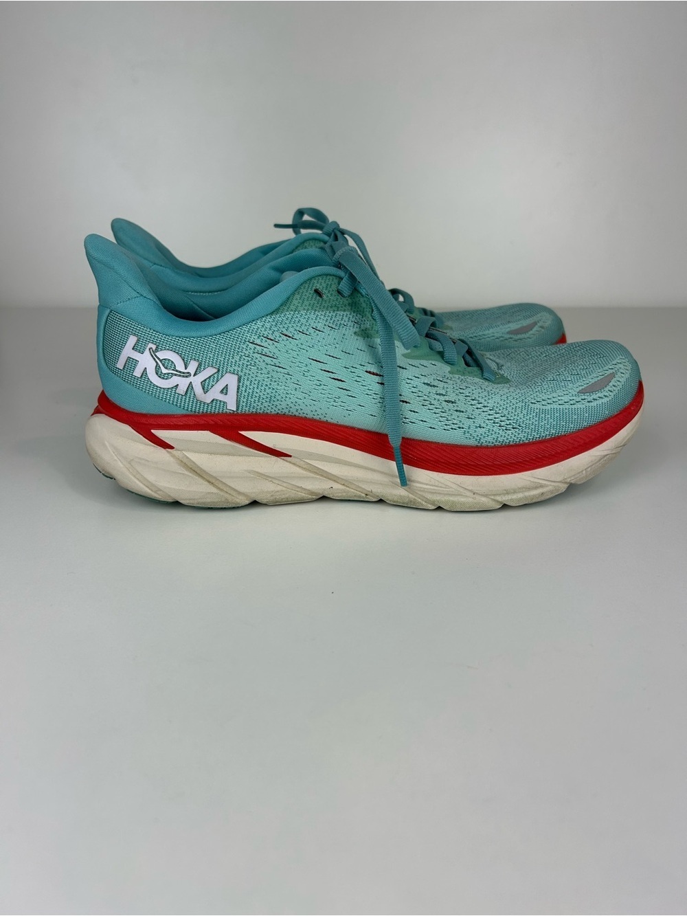 HOKA CLIFTON 8 RUNNING WALKING SHOE WOMENS 7.5B TEAL BLUE RED - Picture 1 of 11